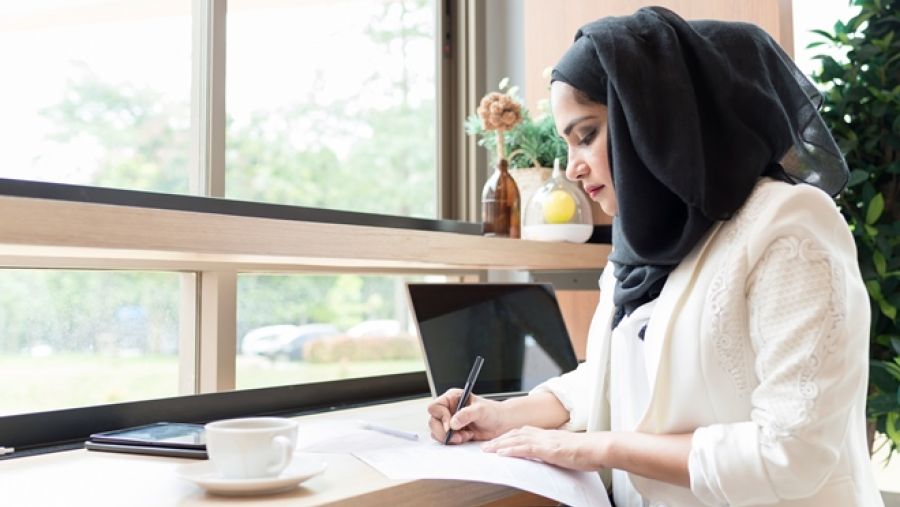 تُبين الدراسة أيضاً أن النساء يفتقرن عموماً إلى المهارات التي يبحث عنها أصحاب العمل.