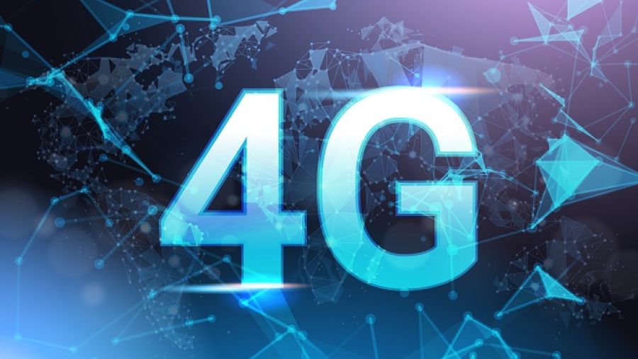 قامت شركة الاتصالات السعودية بنشر عدة طبقات من تقنية الجيل الرابع عبر ترددات مختلفة هي (LTE 1800, LTE 2300, LTE 2100).