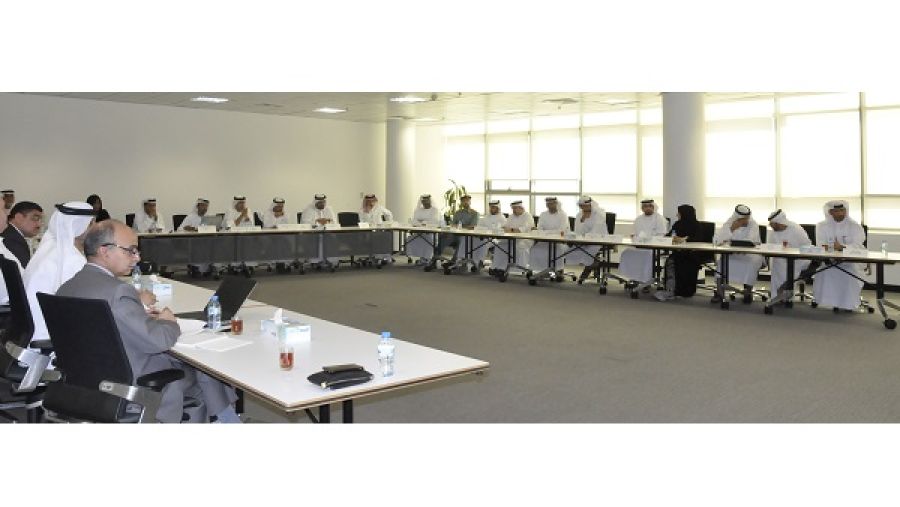 حضر الاجتماع أعضاء مجموعة العمل التي تضم ممثلين من الجهات الحكومية المعينة في الإمارة