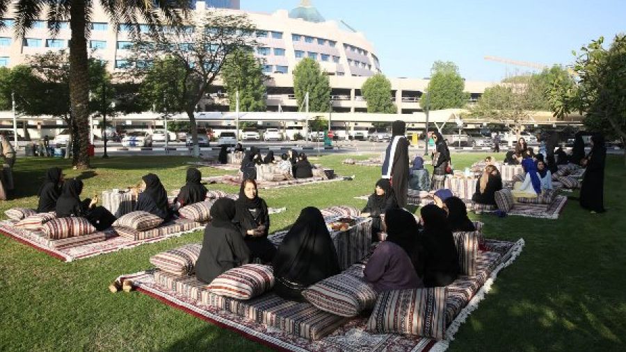 خلال الحدث