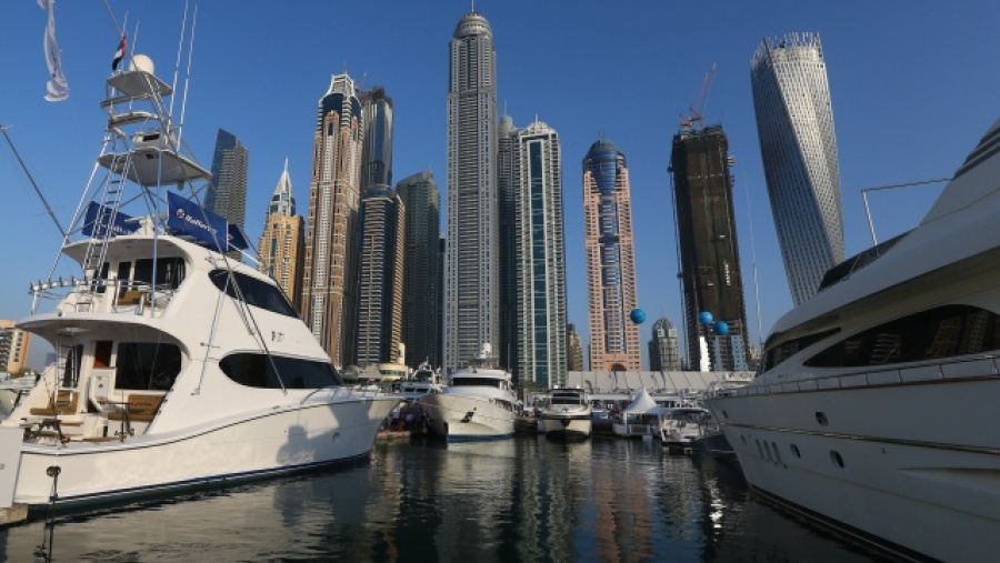 يُتوقع أن يشهد الحدث مشاركة ما يزيد على 8,000 زائر وأكثر من 400 جهة عارضة من كبرى الشركات الرائدة في المجال البحري من مختلف أنحاء العالم.