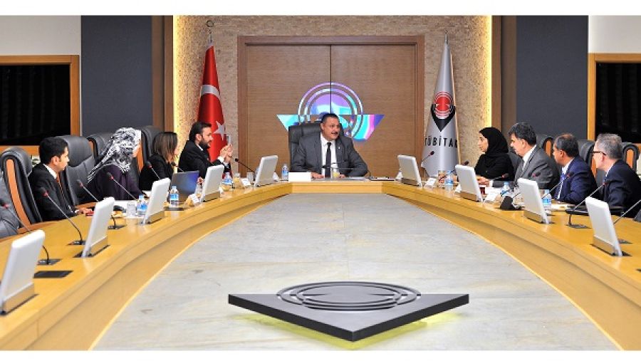 وفد قطاع البحوث والتطوير بمؤسسة قطر خلال لقائه مع مسؤولين بارزين من مجلس توبيتاك لمناقشة سبل التعاون في مجال البحوث بين قطر وتركيا