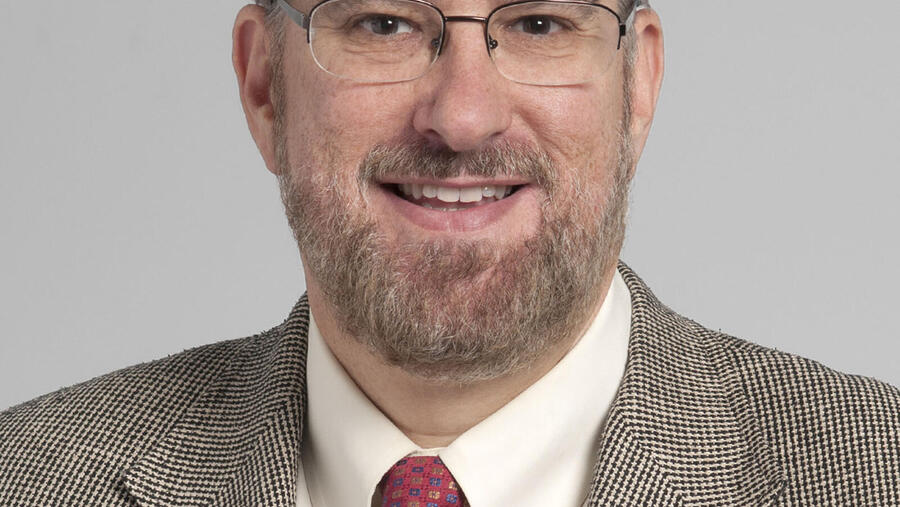 تجربة إكلينيكية بمشاركة كليفلاند كلينك الولايات المتحدة تُسفر عن اختبار للدم يكشف بدقة عن أكثر من 50 نوعًا من السرطان