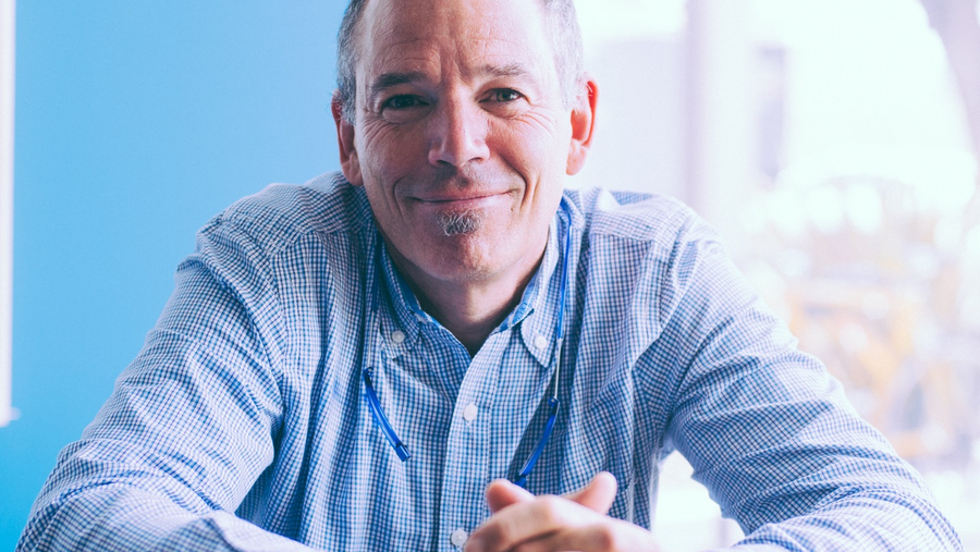 سلسلة محاضرات المدينة التعليمية بمؤسسة قطر تستضيف المؤسس المشارك لـ"نتفليكس"