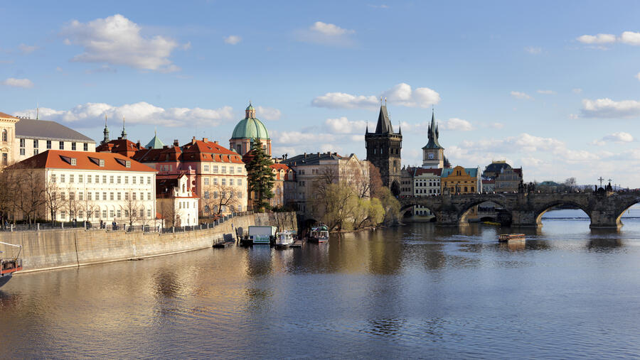 استمتع بالمناظر الطبيعية الخلاّبة مع فورسيزونز واكتشف ست رحلات بريّة مميزة تغمر الحواس