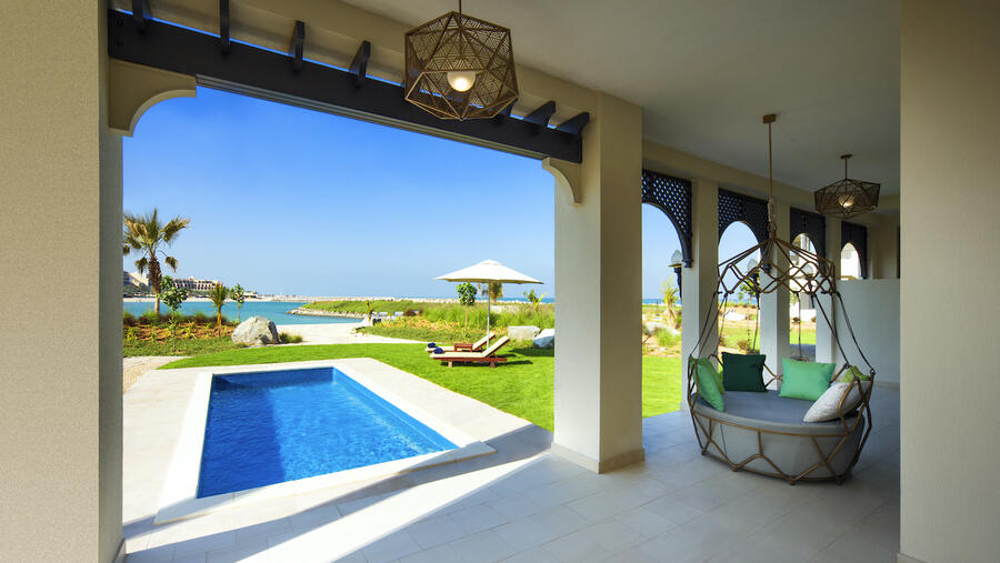 فيلات منتجع وسبا هيلتون رأس الخيمة تقدم تجربة إقامة مثالية للعائلات والأصدقاء خلال موسم الصيف