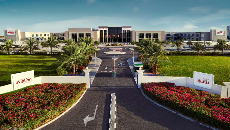 جامعة الإمارات للطيران تقدم منحاً دراسية للعاملين في الرعاية الصحية وأفراد أسرهم