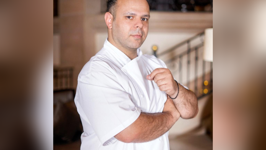 الشيف اليوناني كونستانتينوس سيديريس ينضم إلى فريق ماريوت عمان 