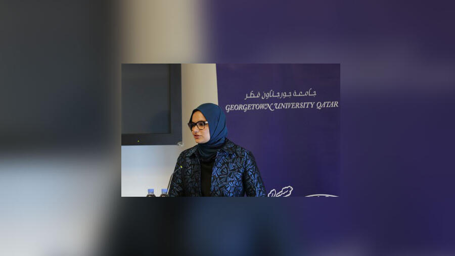 الدكتورة سهيرة صديقي، الأستاذة المشاركة في علم الديانات في جامعة جورجتاون في قطر