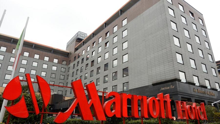 صندوق الرياض ريت يوقع اتفاقية تشغيل فندق برج رافال مع شركة ماريوت الدولية