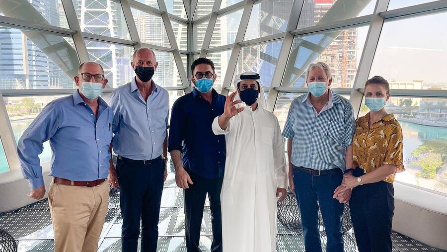 بورصة دبي للماس التابعة لمركز دبي للسلع المتعددة تختتم مناقصة لأغلى حجر خام يتم بيعه في قاعة المناقصات الخاصة بها