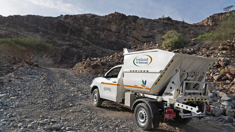 "إمداد" تواصل جهودها الحيوية لمرحلة ما بعد الإعصار شاهين في سلطنة عمان 