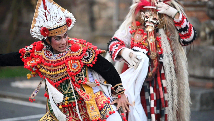 لو يانج الفائزة بمبادرة BMW Art Journey تكمل المرحلة الأولى من جولتها إلى بالي في إندونيسيا