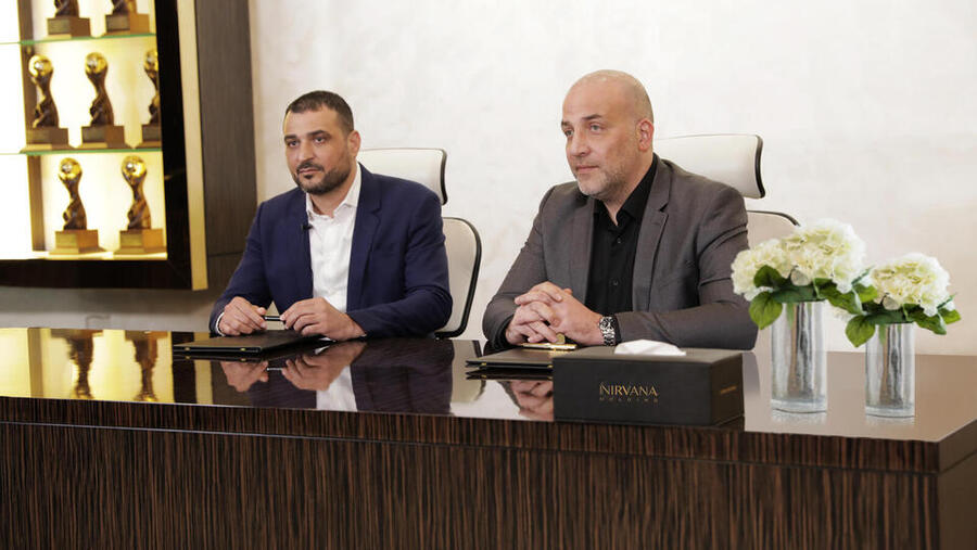 ينمو أسطول نيرفانا للسفر والسياحة الفاخر مع عشر سيارات مرسيدس-بنز الفئة- S من شركة الإمارات للسيارات