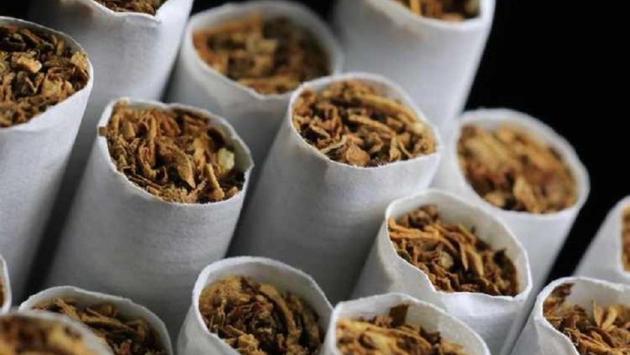 طوابع حمراء على عبوات التبغ المتداولة بالأسواق المحلية، وخضراء على العبوات المباعة بالأسواق الحرة للمغادرين للخارج