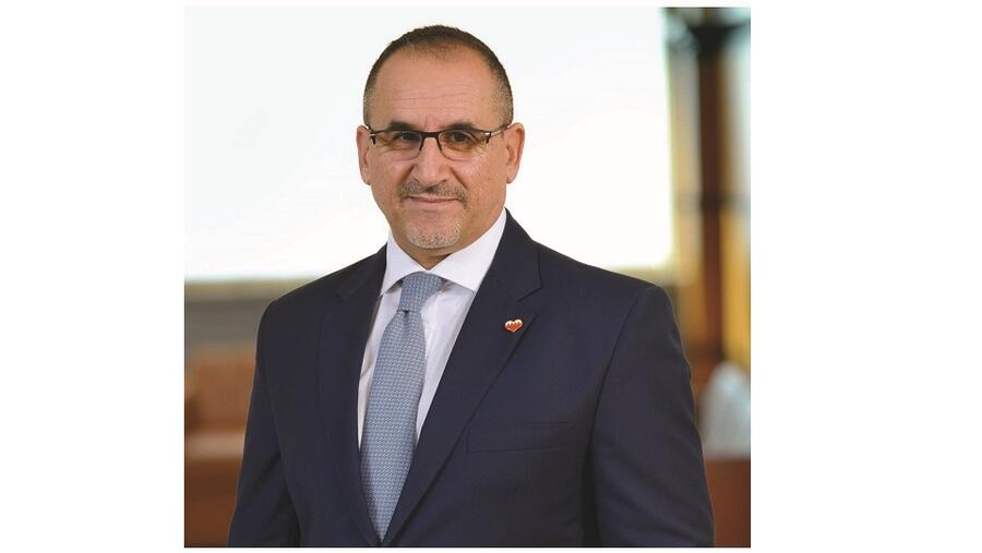 البحرين الإسلامي (BisB) يرفع قيمة المكافآت المالية لزبائنه العاملين في الكوادر الطبية إلى 57,000 دينار بحريني