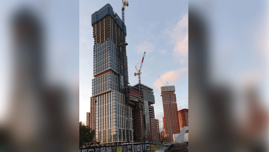 انتهاء أعمال صب بلاط الأرضيات عند الطابق 50 في البرج الشمالي من مشروع "داماك تاور ناين إلمز" في لندن قبل الموعد المحدد.