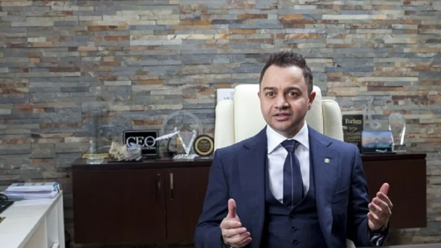 عدنان شلوان، الرئيس التنفيذي لمجموعة بنك دبي الإسلامي