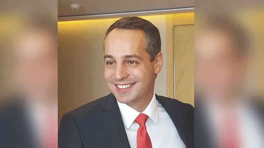الدكتور الكيزس أنطونيادس ، خبير بارز في فهم الأسواق العالمية واقتصاديات دول الخليج.