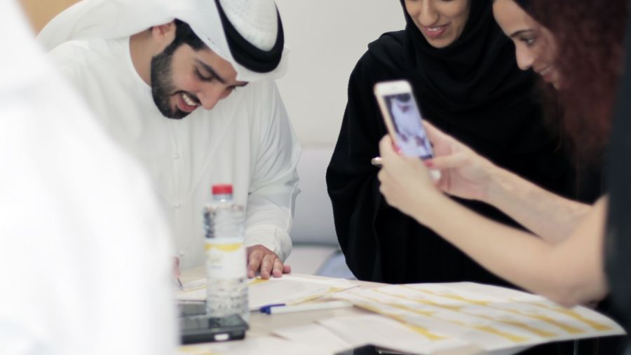 خلال الحدث
