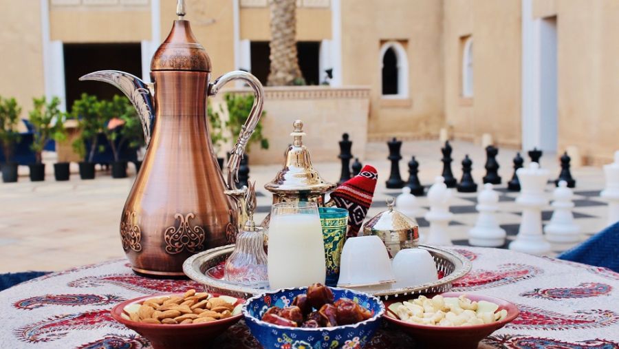 تعد قاعة الطعام الخارجية وجهة مثالية لتناول وجبة الإفطار، السحور، الحفلات الخاصة والاستفادة من الخصومات التي يقدمها الفندق خلال الشهر الكريم. 