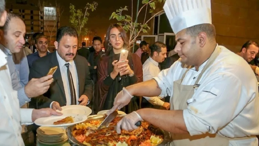 خلال الحدث