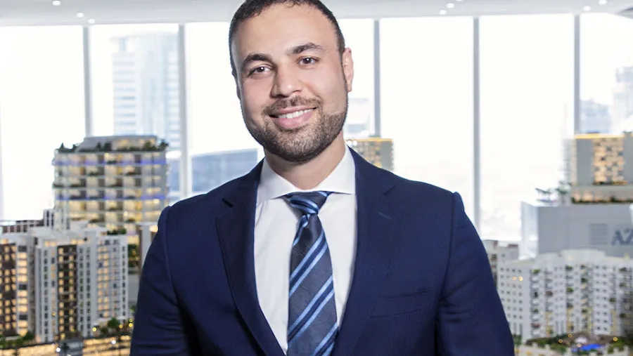 فرهاد عزيزي، الرئيس التنفيذي لشركة "عزيزي للتطوير العقاري"