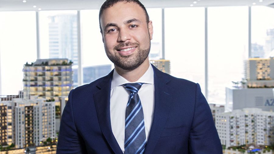 فرهاد عزيزي، الرئيس التنفيذي لشركة "عزيزي للتطوير العقاري"