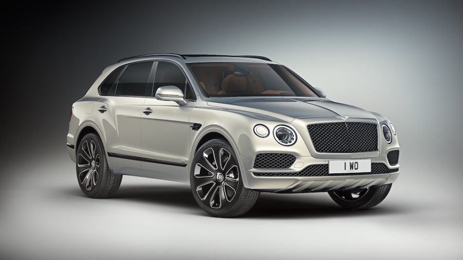 Bentley Bentayga V8 Design Series_Exterior Extreme Silver & Newmarket