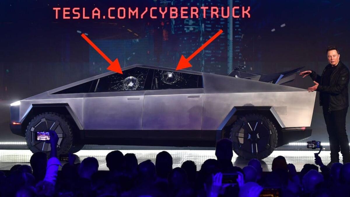 إستعراض فاشل: تراجعت ثروة الملياردير الأميركي "إيلون ماسك" صاحب شركة "تيسلا" للسيارات حوالي 770 مليون دولار، بعد الاستعراض الفاشل لعربة "تيسلا" الجديدة "سوبرترك" وتحطم زجاجها مرتين في اختبار الصلابة.