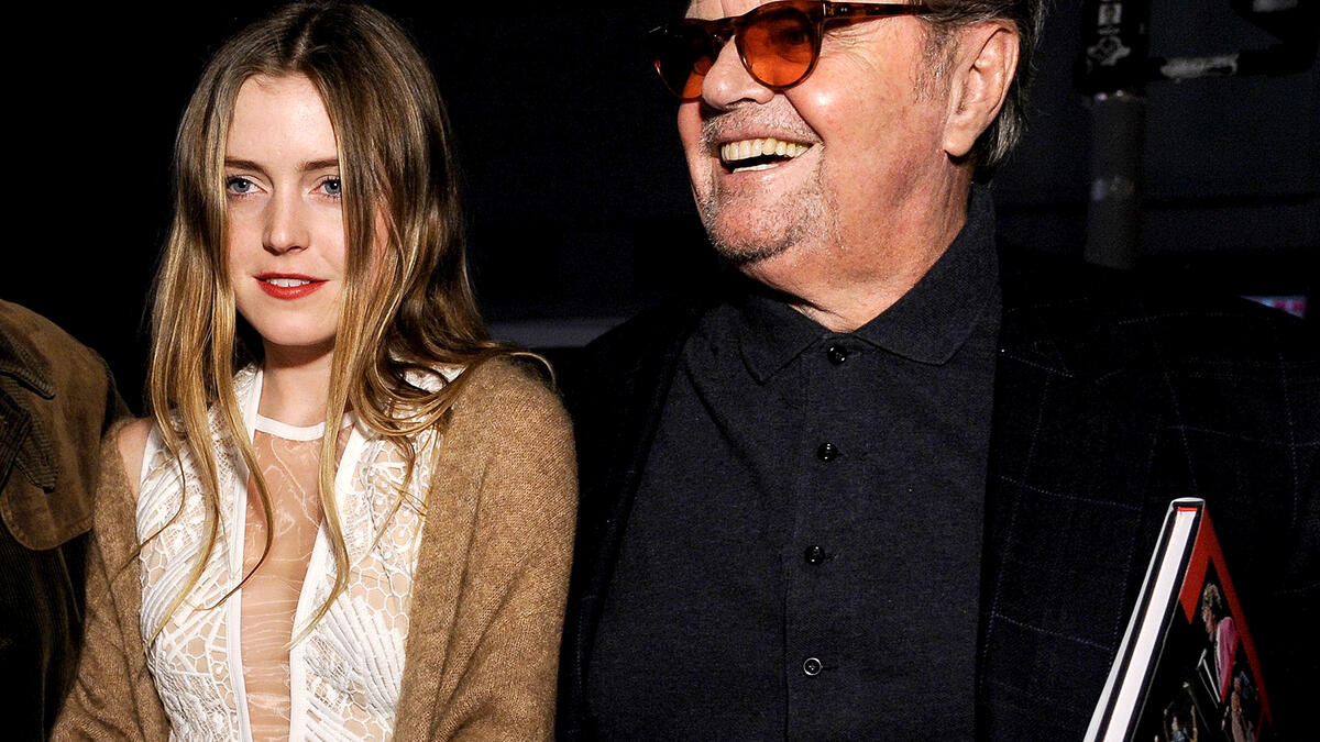 في عام 1981، اختار النجم الكبير "جاك نيكلسون" اسم "Honey" لابنته التي تعني "العسل".