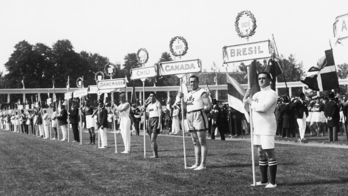 المرة الأولى: في عام 1916، ألغيت أولمبياد برلين 1916 بسبب الحرب العالمية الأولى التي اندلعت سنة 1914 عقب حادثة اغتيال ولي عهد النمسا وتفعيل سياسة التحالفات.