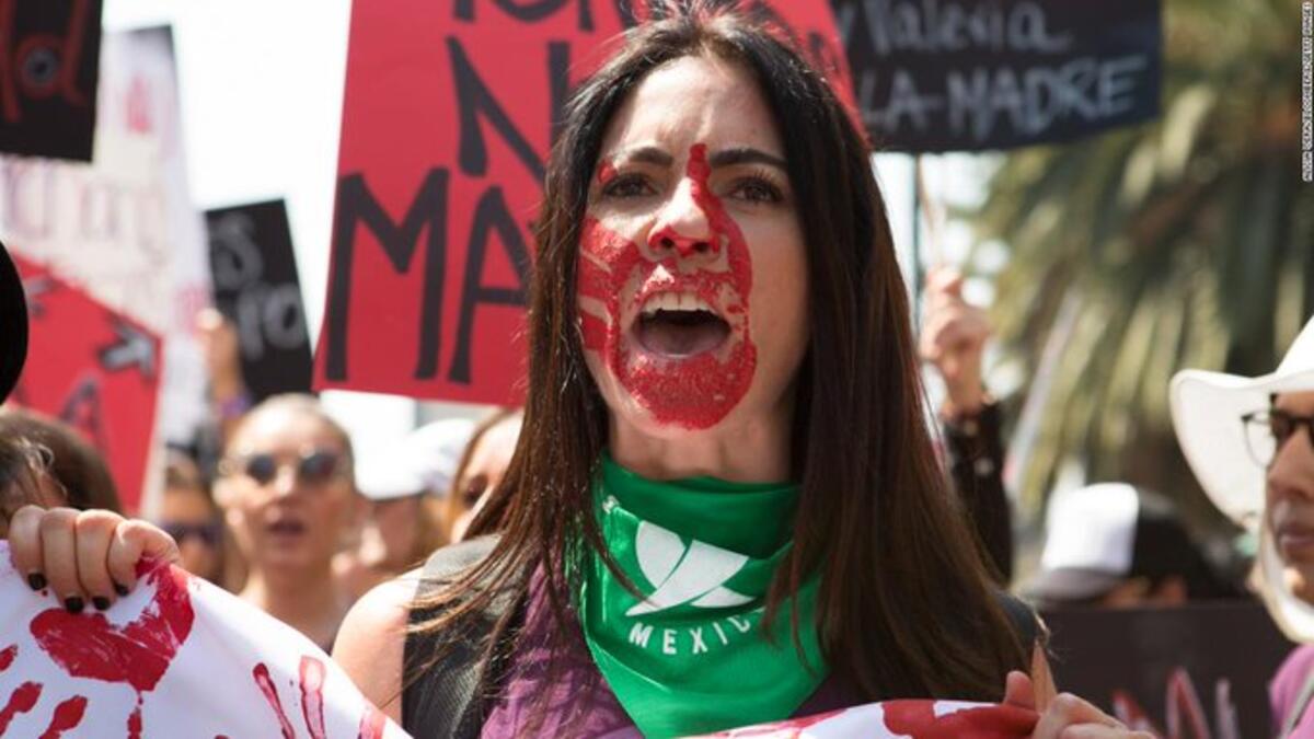Mexican women strike to protest against men's violence against women (Twitter)