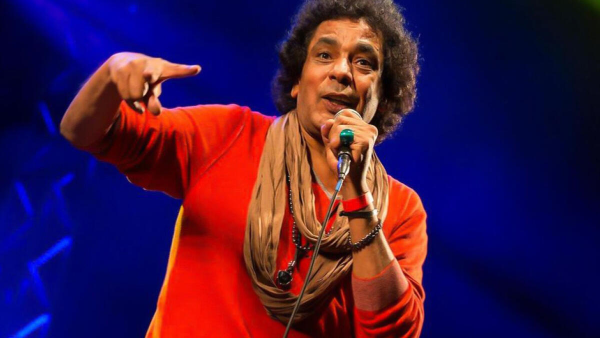 فيما تبرع النجم محمد منير بأجر إعلانه لمستشفى٥٧٣٥٧  لمرضى السرطان من الأطفال.