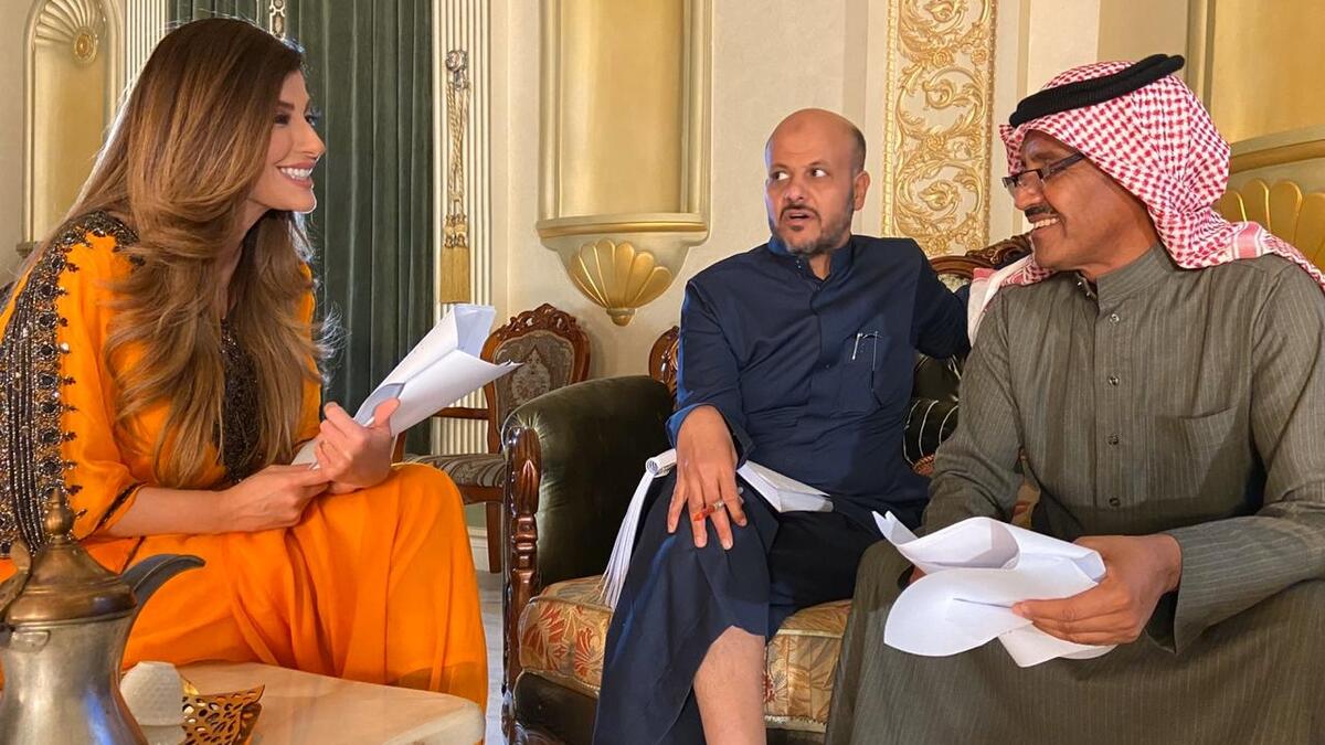 وفي منطقة القصيم بالسعودية، علقت الفنانة اللبنانية ريتا حرب والتي تواصل تصوير دورها في المسلسل السعودي (ضرب الرمل) أمام المطرب خالد عبدالرحمن.