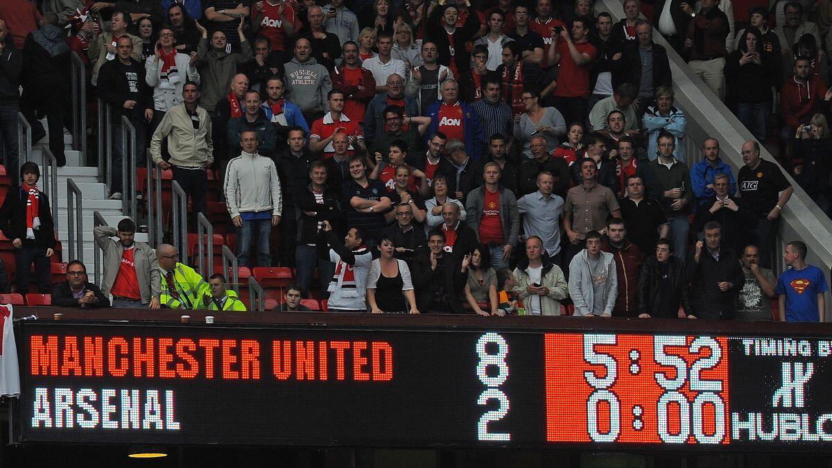 4- اكتساح مانشستر يونايتد لآرسنال 8-2 في الدوري الإنجليزي موسم 2011-2012