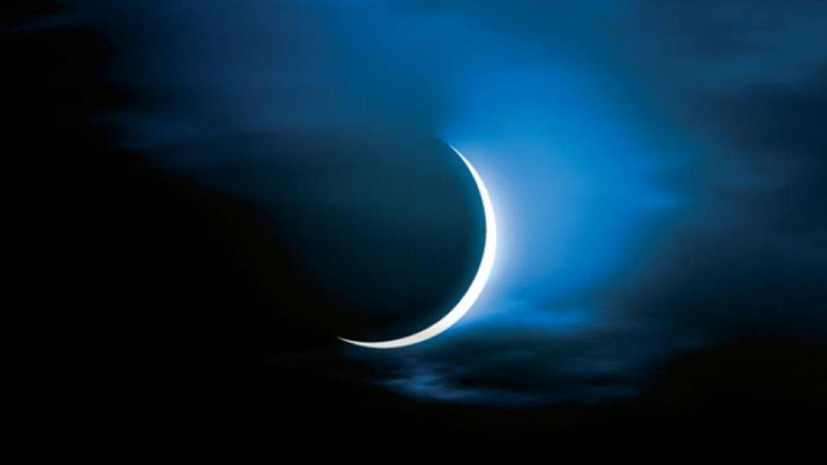 ربيع الأول: سمي (خٌوّان) لارتباطه بفصل الربيع، رغم أن الفصول تتعاقب وتختلف في العام القمري ولا ترتبط بأشهر معينة.