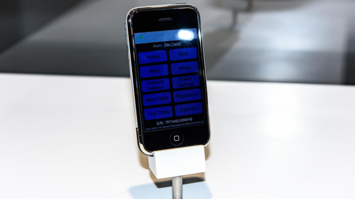 The Evolution of the iPhone: Every Model from 2007–2020 | Al Bawaba