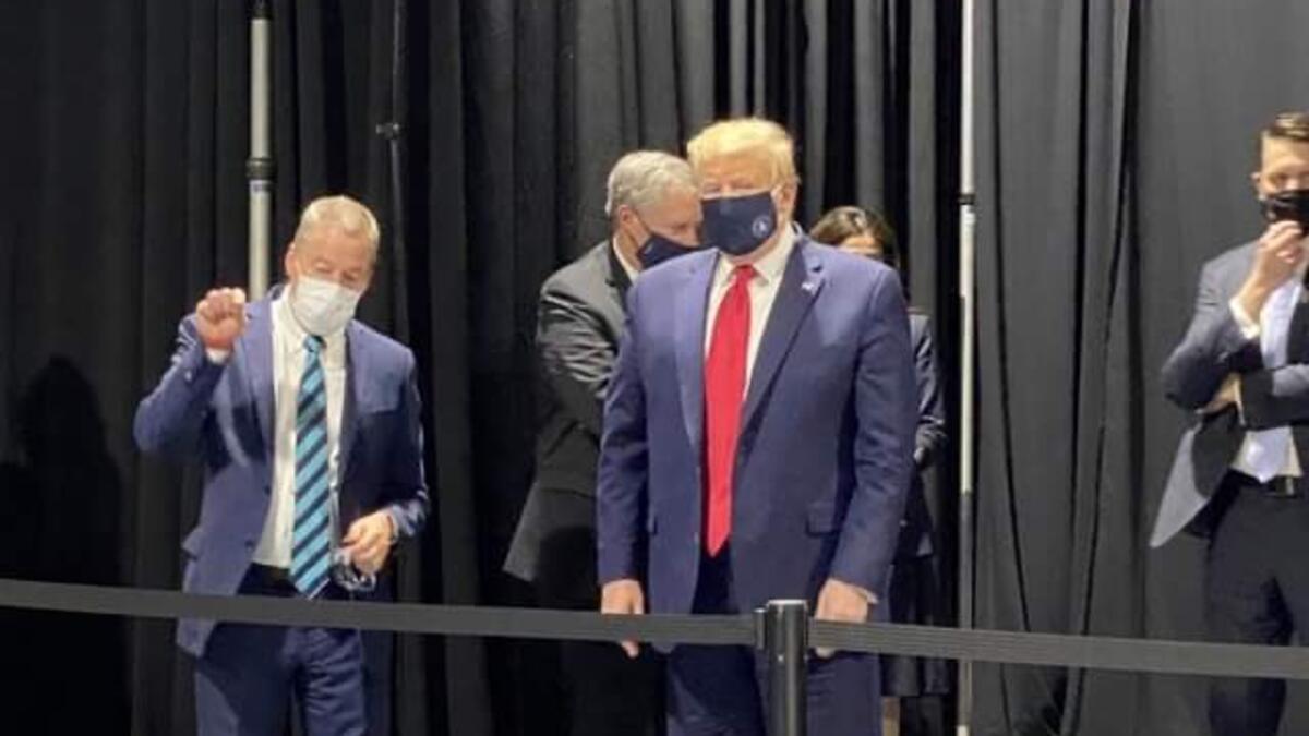Trump wears mask with presidential seal during part of Ford plant tour (nbcnews)
