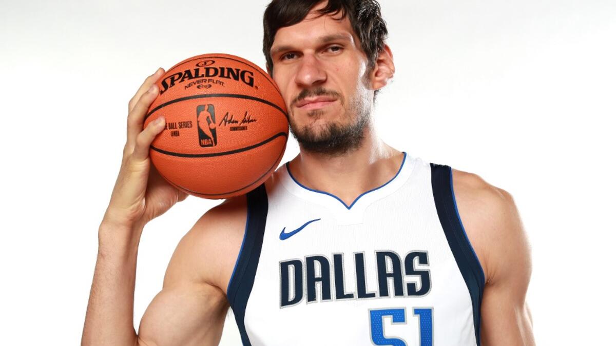 الصربي بوبان ماريانوفيتش بطول 224 سم