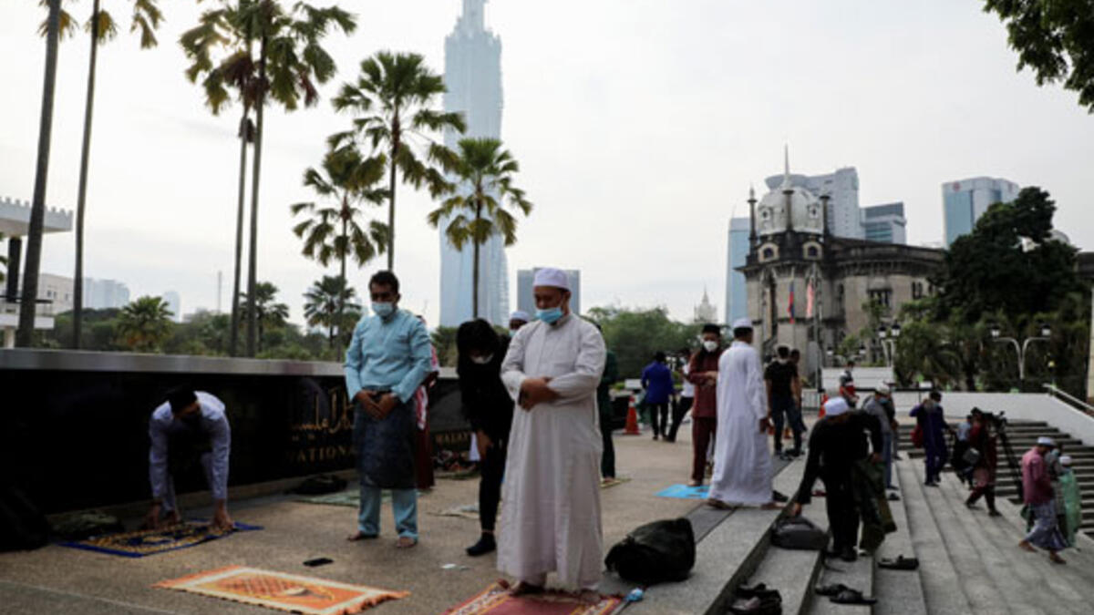 مصر: سمحت بأداء صلاة عيد الأضحى في أحد المساجد الكبرى بالبلاد فقط، وبعدد محدود.