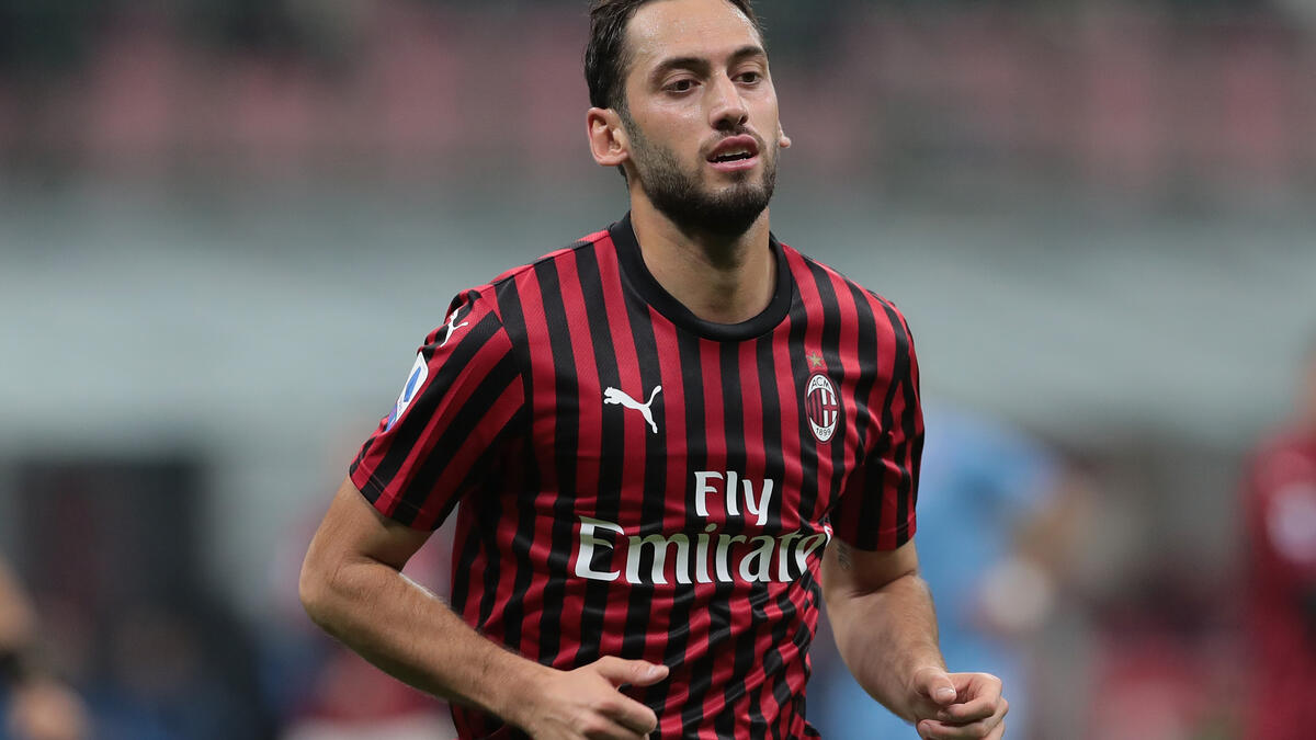 هاكان تشالهانوغلو (12 مساهمة في الأهداف)