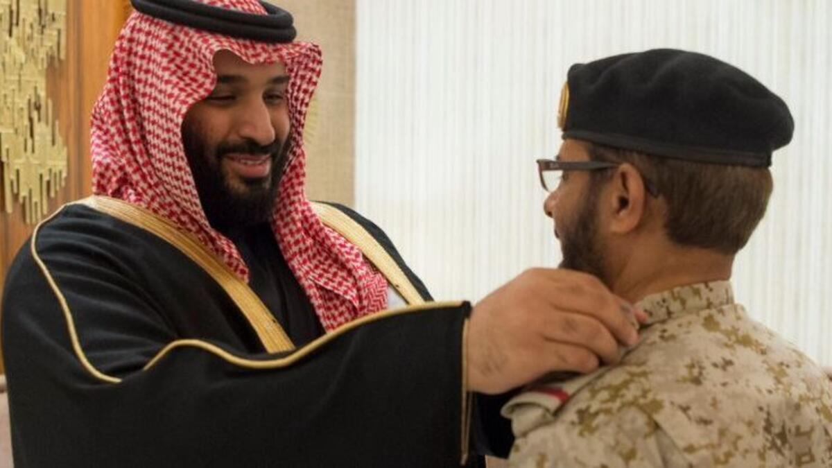 حاصل على بكالوريوس علوم عسكرية تخصص مدرعات من كلية الملك عبدالعزيز الحربية، وماجستير علوم عسكرية من كلية القيادة والاركان للقوات المسلحة.