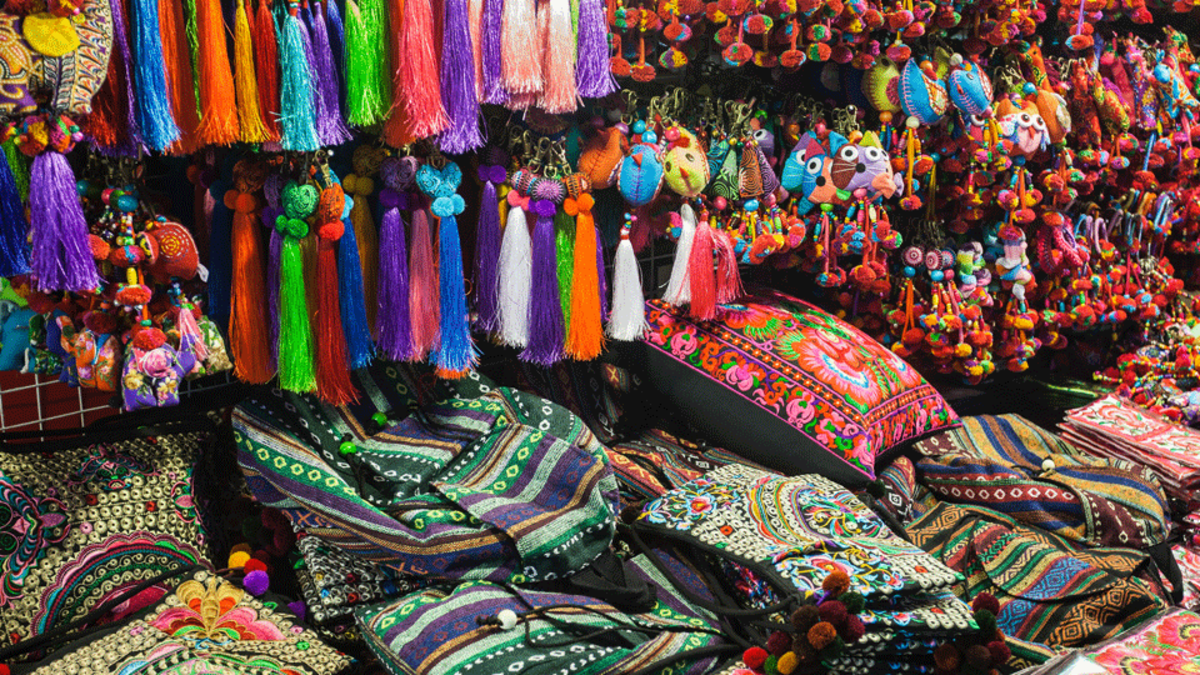 بازار شيانغ ماي الليلي – تايلاند