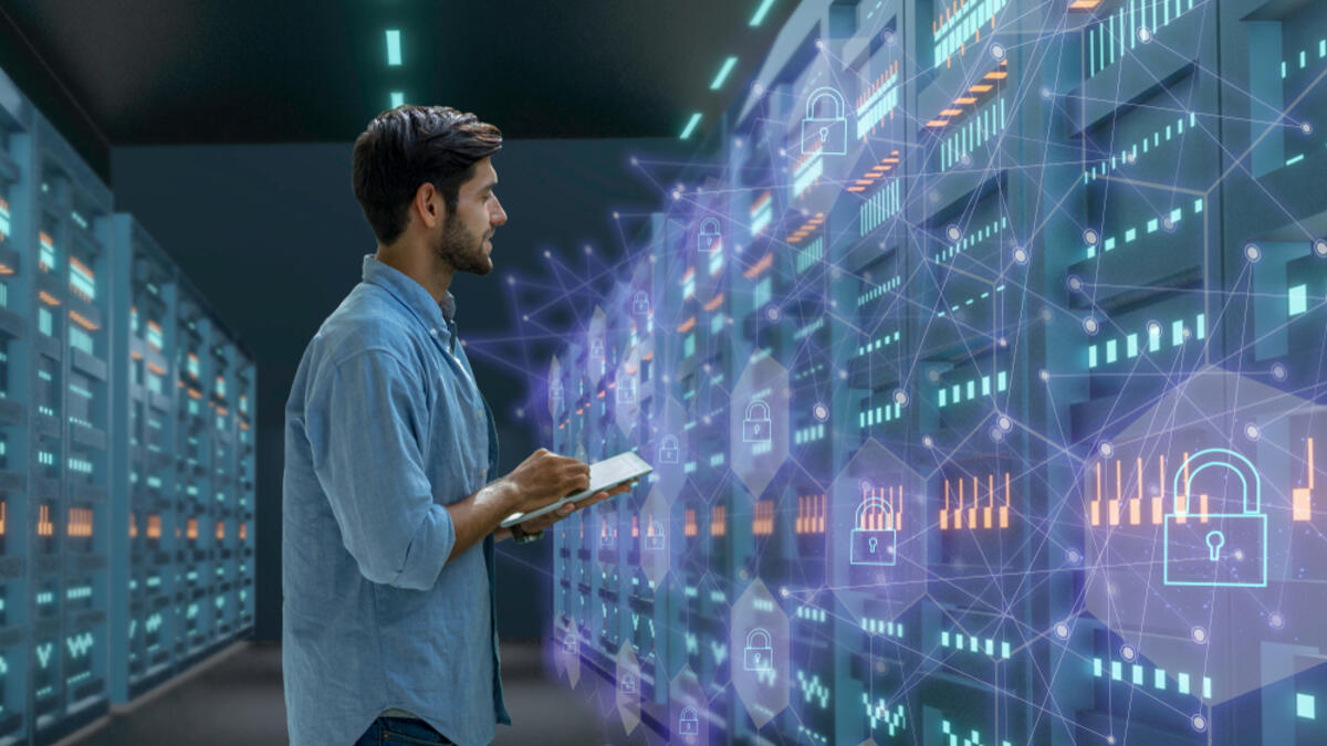 خبير الأمن السيبراني