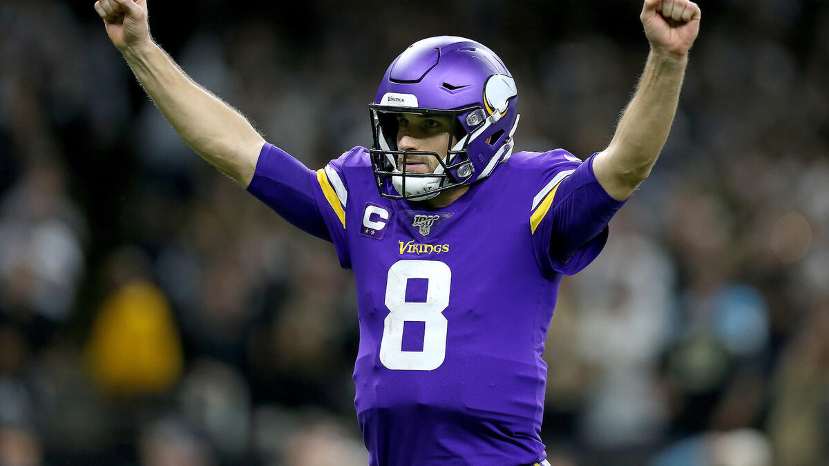 الأميركي كيرك كاسينز (كرة قدم أميركية): 60.5 مليون دولار