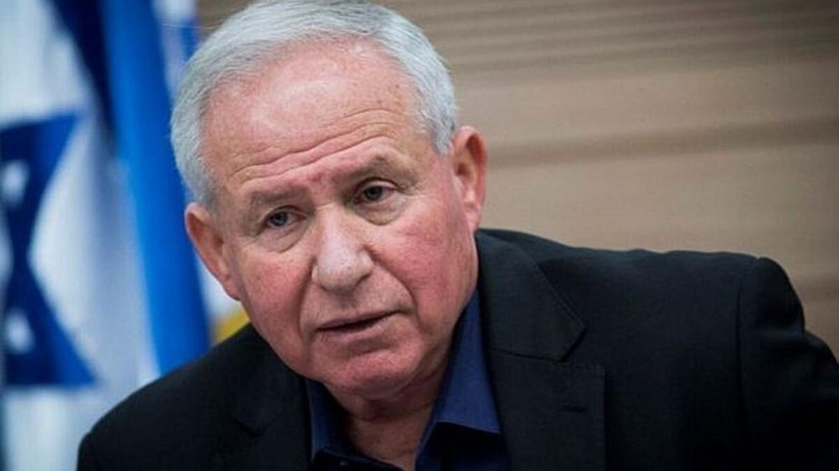 وأعلن النائب الإسرائيلي عن حزب الليكود "آفي ديختر" أن إسرائيل قررت سحب تصريح الدخول لسفير الشباب في منظمة أونروا، الفنان الفلسطيني محمد عساف.