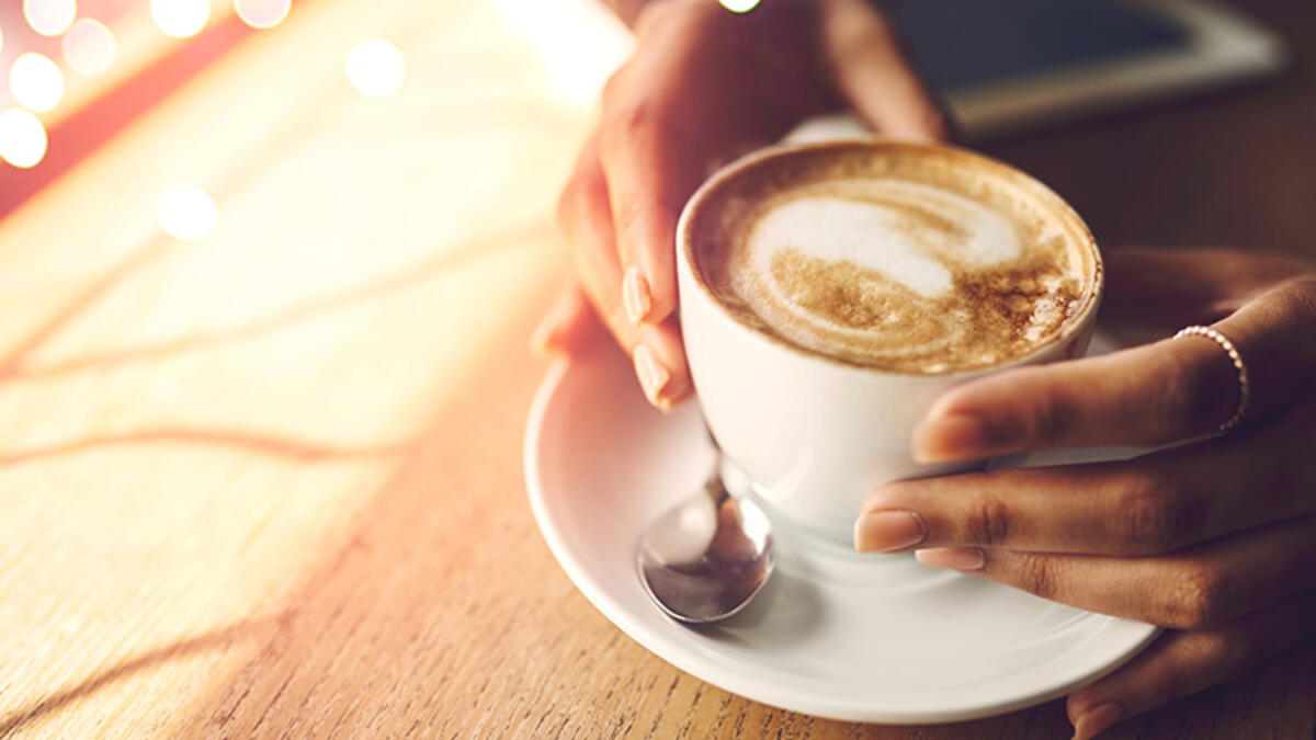 اختفاء القهوة المجانية ذات الخدمة الذاتية في قاعة الاستقبال لكونها تزيد من إمكانية لمس العناصر ذاتها من قبل أشخاص مختلفين، مثل الرافعة الموجودة في موزع القهوة أثناء ملء الكوب الخاص بك ومقبض الإبريق أثناء سكب الحليب.