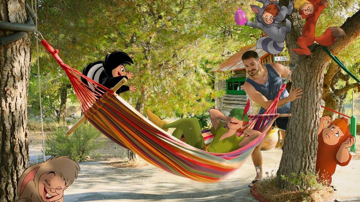 Artist Samuel MB pictures his life with Disney Charachters. (Instagram/ Samuel MB)