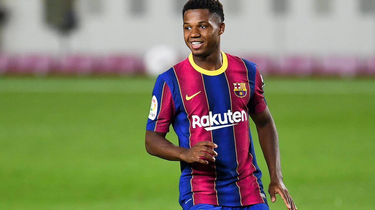 3- الإسباني آنسو فاتي (برشلونة): ارتفعت قيمته من 36 مليون جنيه إلى 72 مليون